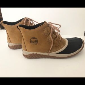 Sz8, Like New, Sorel Out & About Rain Snow Boots